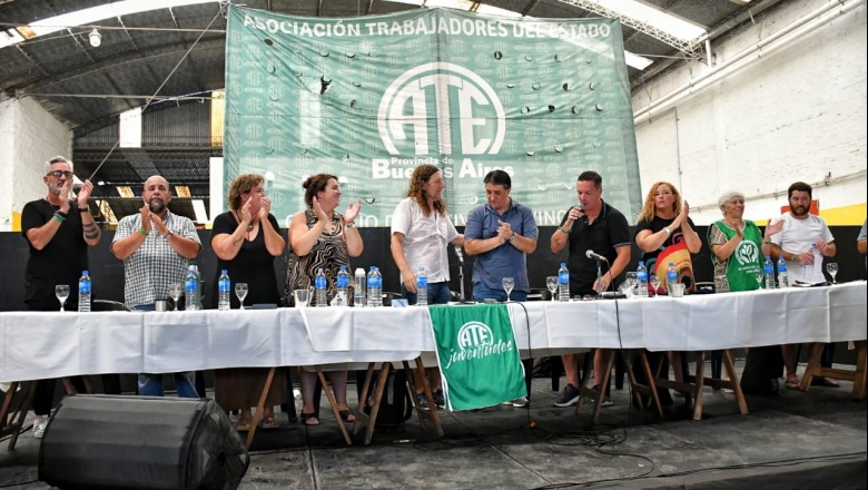 La asamblea de estatales de La Plata aprobó el informe político