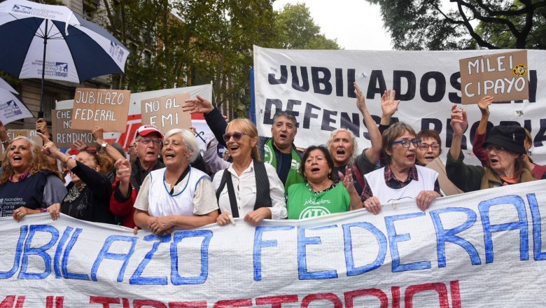 Paro de 36 horas: ATE Buenos Aires movilizó junto a lxs jubiladxs