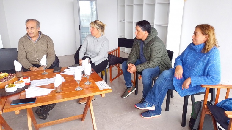 Tapalqué: delegación de ATE se reunió con el intendente Cocconi y le presentó los planteos para municipales