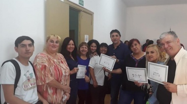 Quilmes: Entrega de diplomas de fin de curso de SAMO y Estadística
