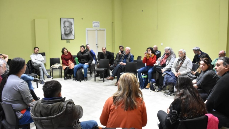 Conversatorio "Los debates actuales sobre la memoria del genocidio y sus consecuencias políticas"