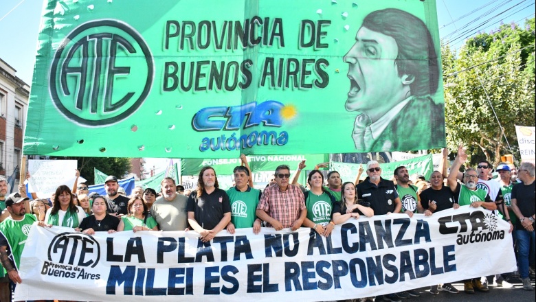 Movilización por mejoras salariales y contra el ajuste de Milei