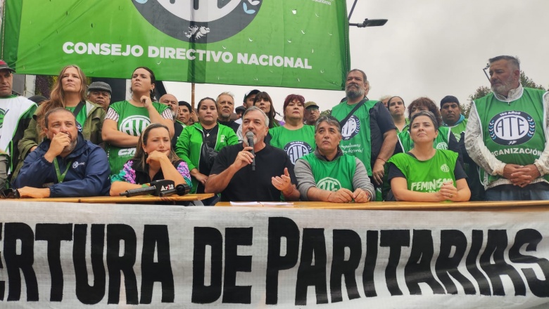 ATE bonaerense movilizó frente al INTI y a Aeroparque