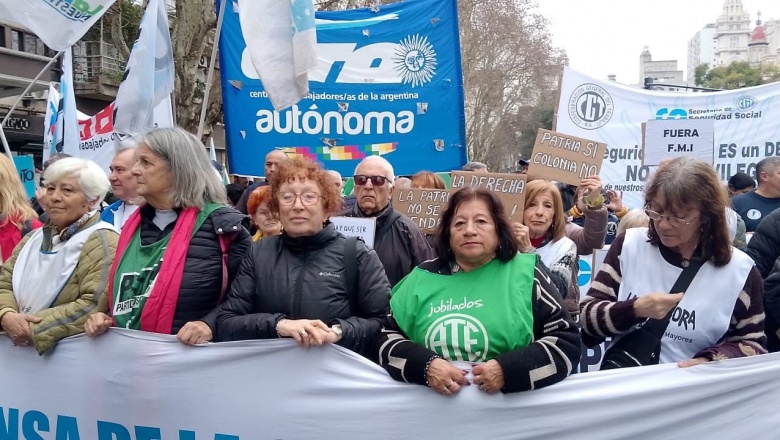 Otro miércoles, otra marcha. Seguimos en la calle.