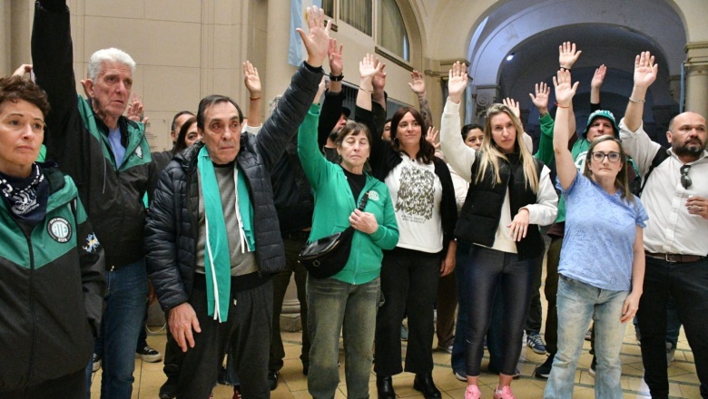 ATE bonaerense movilizó contra despidos en la OSFA
