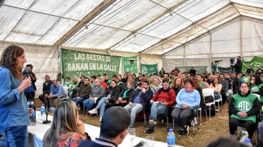 Encuentro de municipales: 400 estatales debatieron en Berisso