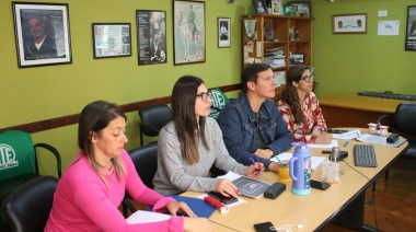 Reunión del equipo provincial de educación por pases a planta permanente