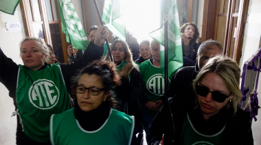 Conflicto municipal en Azul: tras días de acampe y protestas, el intendente se comprometió a pagar lo adeudado