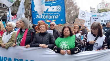 Otro miércoles, otra marcha. Seguimos en la calle.