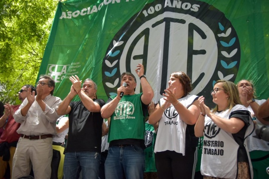 Paro y jornada de lucha contra la reforma laboral: “Los trabajadores vamos a seguir resistiendo, por más que nos amenacen y nos persigan”