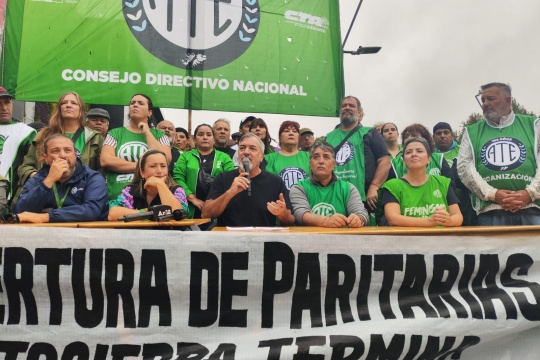 ATE bonaerense movilizó frente al INTI y a Aeroparque