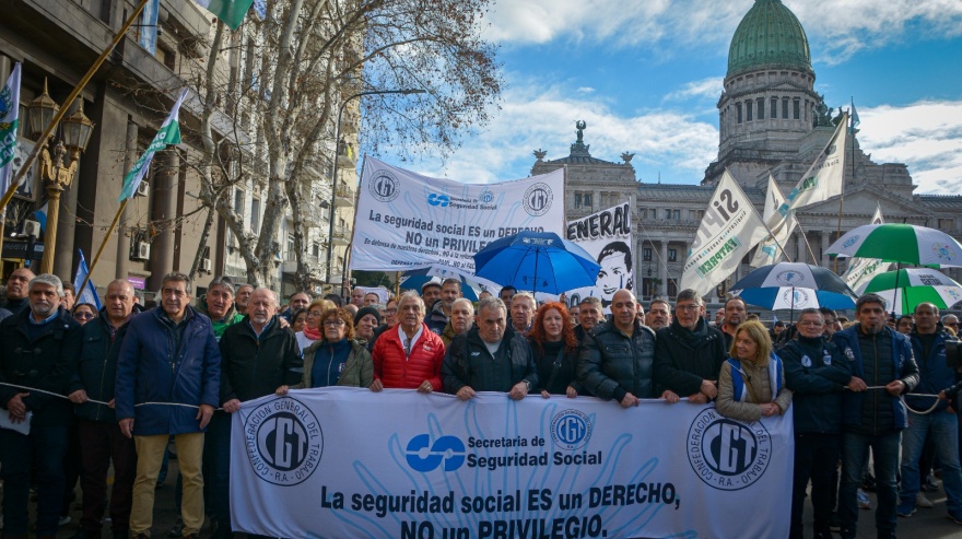 En unidad ATE Buenos Aires se movilizó en apoyo a los jubilados